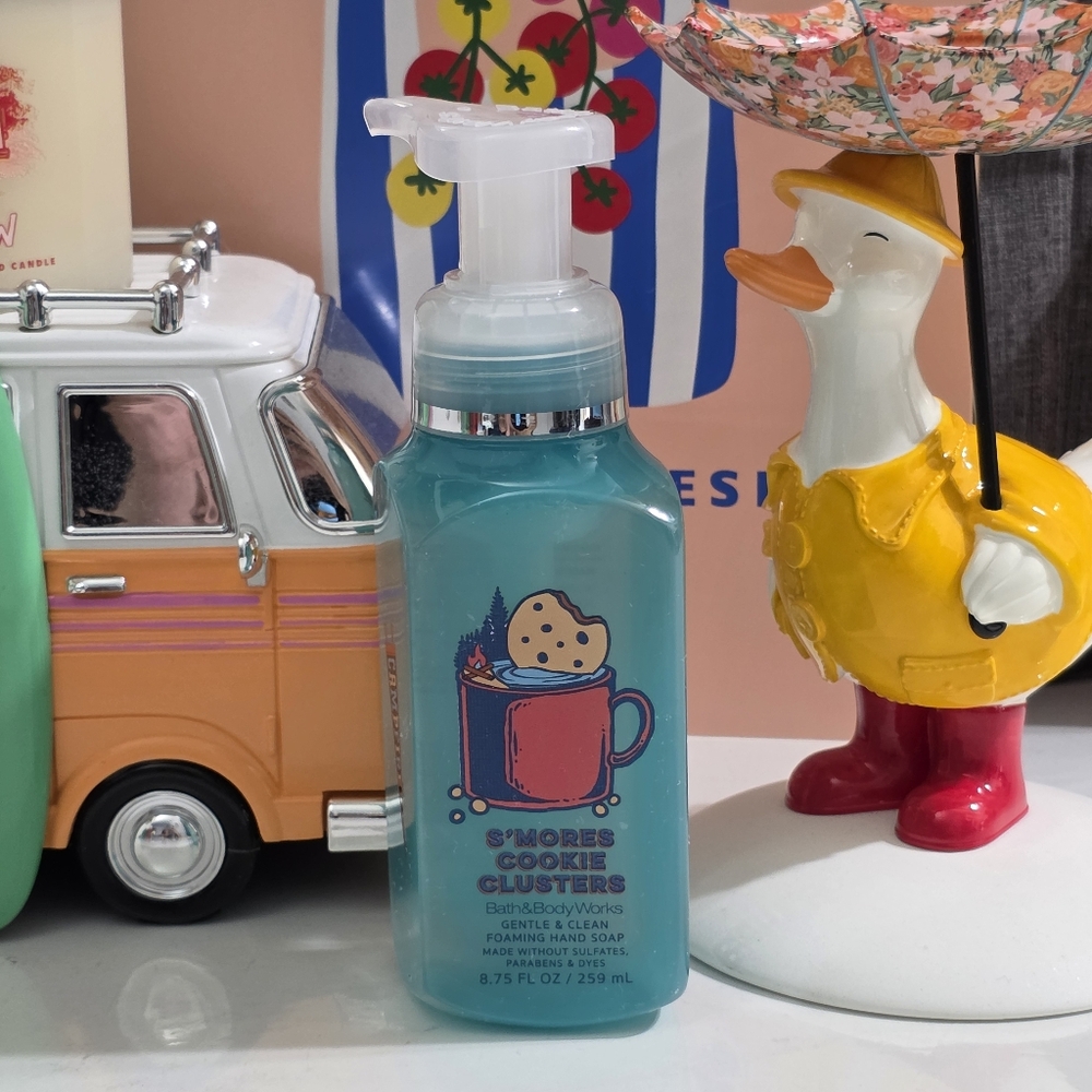 Bath & Body Works S'mores Cookie Cluster Foaming Hand Soap 8oz NEW Rare